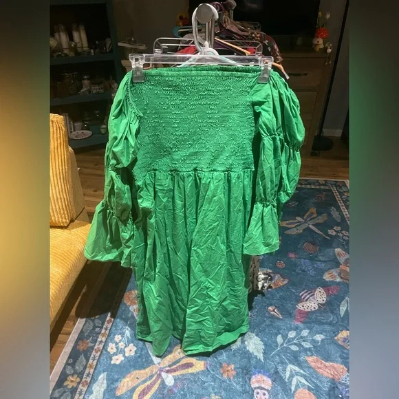 ELOQUII Smocked Jelly Bean Green MIDI Dress w/ Puff Sleeves - Picture 1 of 2